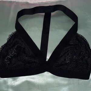 Colsie Women’s Black Lacey Bralette | small